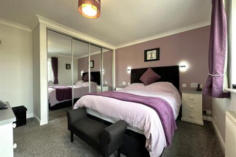 Bedroom One With Fitted Wardrobes 367