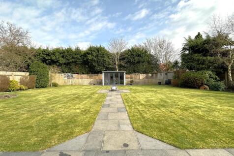 Landscaped Garden 411