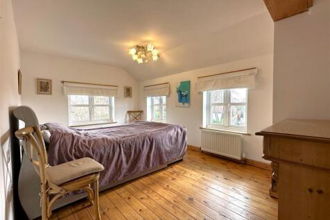 Dual-Aspect Bedroom One 953