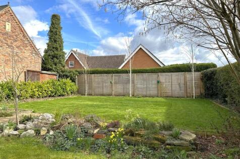 Rear Garden 841