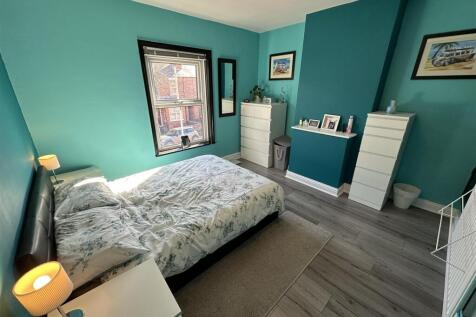 Bedroom One 278