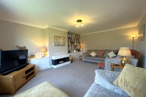 Generous Lounge 369