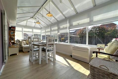 Large Sun Room 397