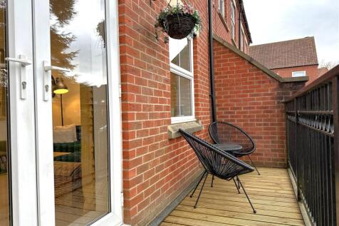 First Floor Balcony 187