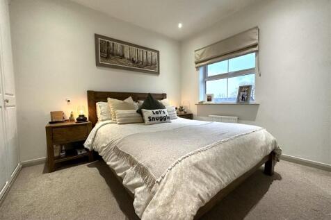 Master Bedroom 219