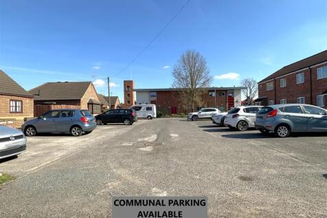 Communal Parking To Rear 801