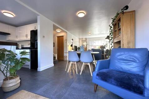 OPEN-PLAN Living Space 952