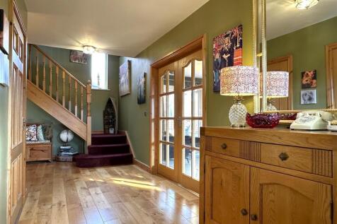 Inviting Reception Hall 015