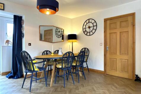 Dining Area 926