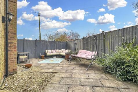 Paved Outdoor Seating Area 061
