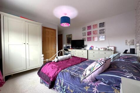 Second Bedroom Into En-Suite 921