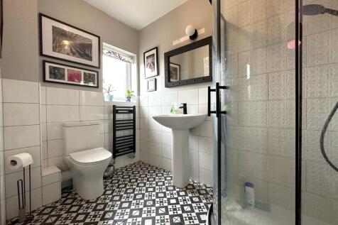 En-Suite Shower Room 917