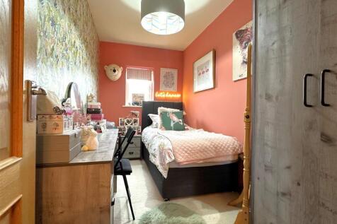 Bedroom Five 894