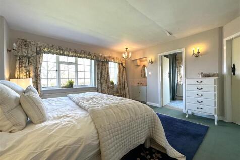 Bedroom One Into En-Suite 591