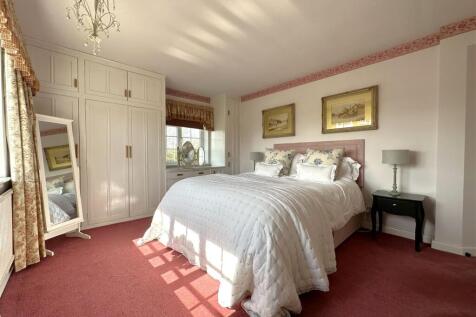Dual-Aspect Bedroom Three 580