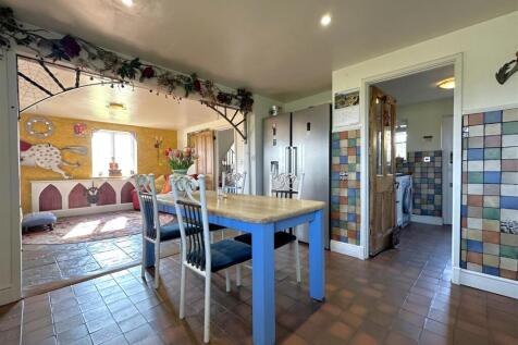 OPEN-Plan Space &amp; Separate Utility 593