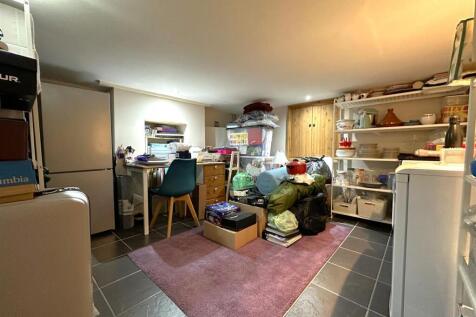 Multi-Purpose Cellar Room 639