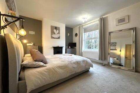 Bedroom One 825