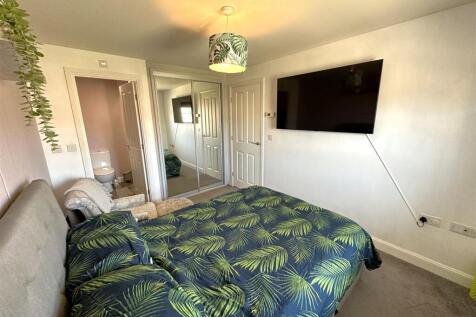 Bedroom One Into En-Suite 183