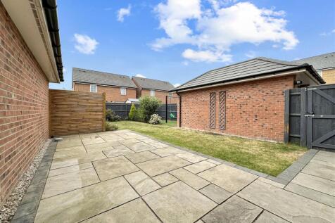 Well-Appointed Rear Garden  738