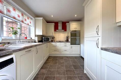 Stylish Modern Kitchen 038