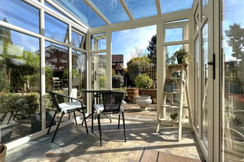 Sun Room 374