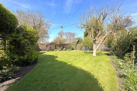 Private Garden 395