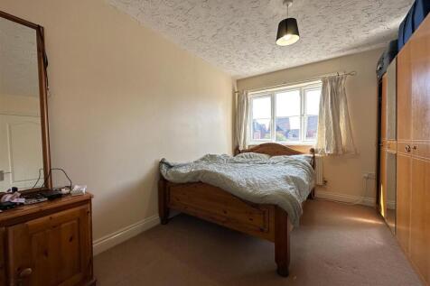 Master Bedroom 187