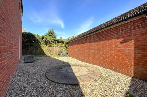 Low-Maintenance Garden 243