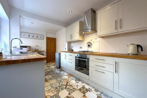 Contemporary Kitchen 542
