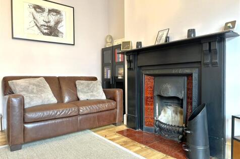 Feature Fireplace 584