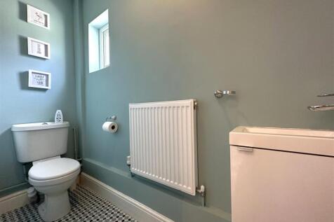 Ground Floor W.C 550