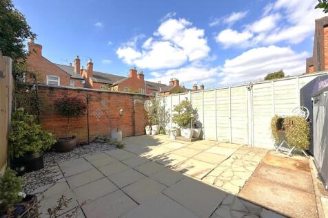 Private Low-Maintenance Garden 513