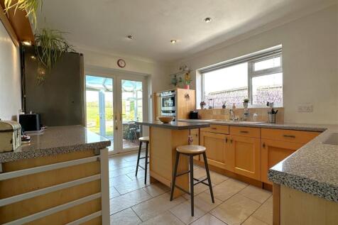 Well-Appointed Kitchen 83