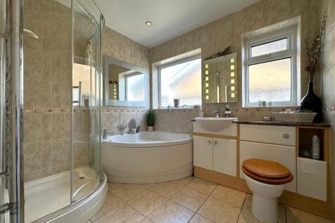 Four-Piece Bathroom 651