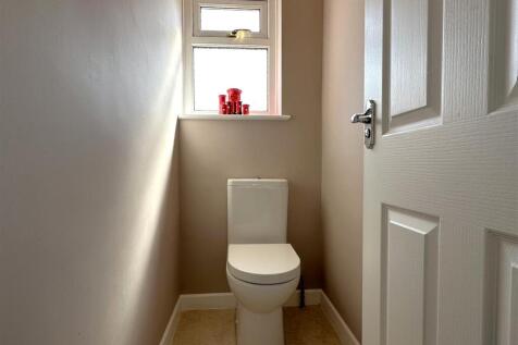 Cloakroom/W.C. 426