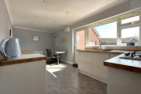Open-Plan Dining Kitchen 461