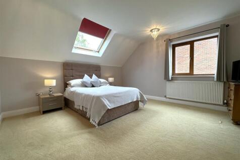 Master Bedroom 351