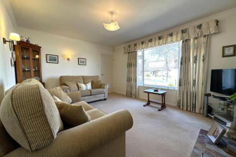 Living Room 805