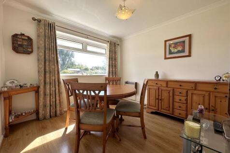 Dining Room 820