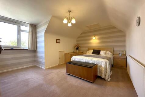 Master Bedroom 862