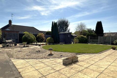 Magnificent Rear Garden 891