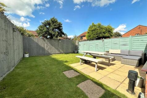 Private Enclosed Garden 897