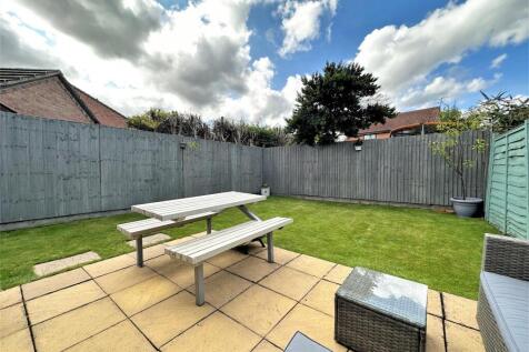 Low Maintenance Garden 904