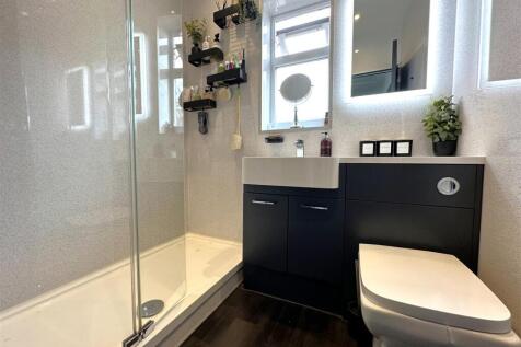 Shower Room 212