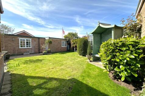 Private Rear Garden 574