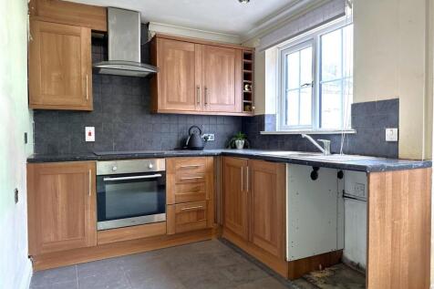 Fitted Kitchen 438