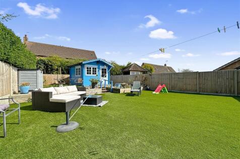 Beautiful Enclosed Garden 687