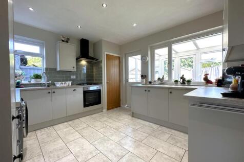 Stylish Modern Kitchen 645
