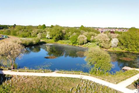 Simpson&#39;s Lake Setting  591